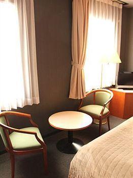 Hotel Livemax Budget Ekimae
